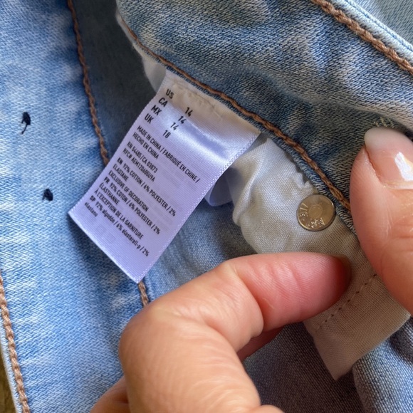 American Eagle Hi- Rise Shortie - Picture 3 of 6